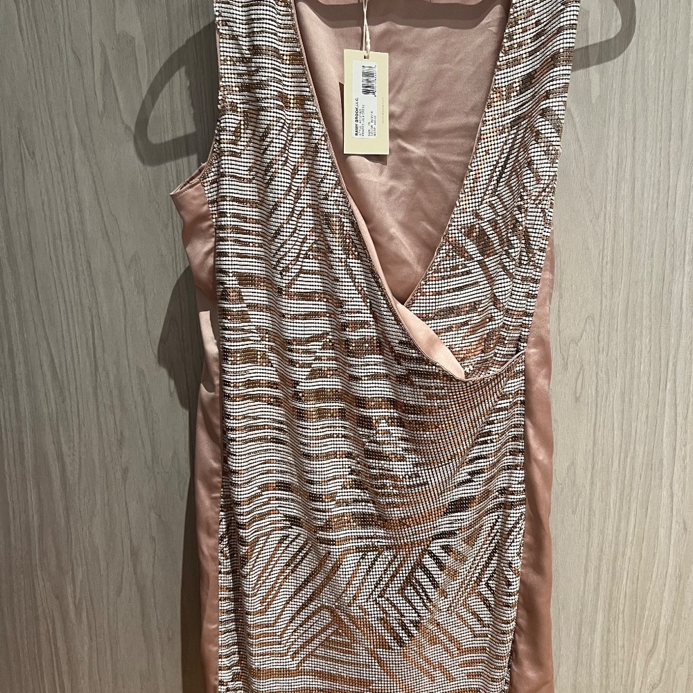 Dres - Picture 2 of 7